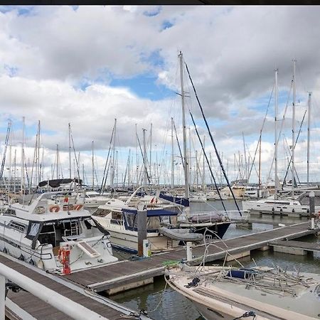 Beautiful And Magnific Yacht Ξενοδοχείο Lisboa Εξωτερικό φωτογραφία