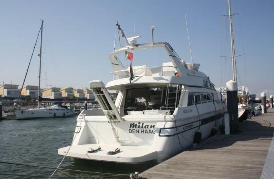 Beautiful And Magnific Yacht Ξενοδοχείο Lisboa Εξωτερικό φωτογραφία