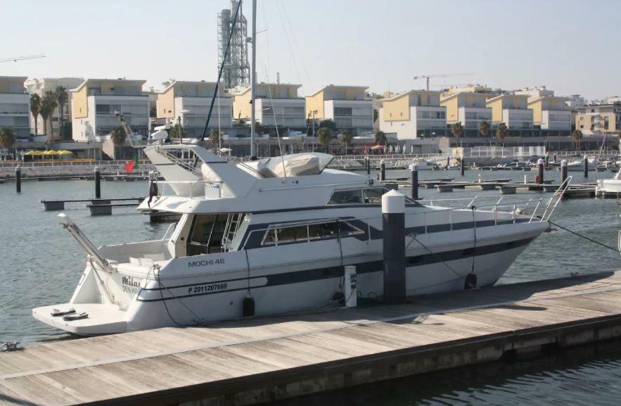 Beautiful And Magnific Yacht Ξενοδοχείο Lisboa Εξωτερικό φωτογραφία