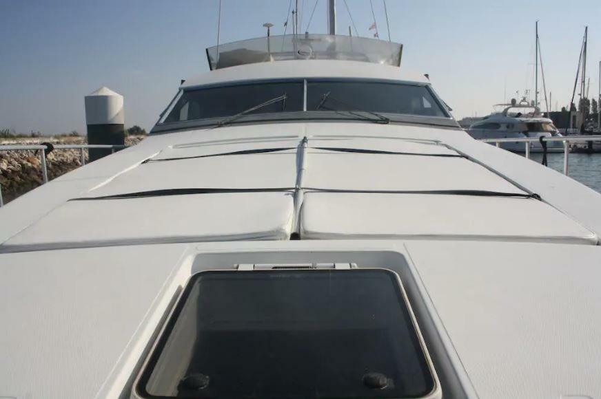 Beautiful And Magnific Yacht Ξενοδοχείο Lisboa Εξωτερικό φωτογραφία